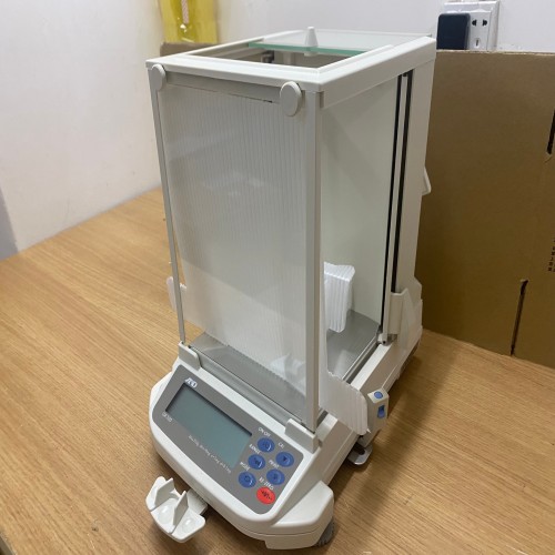 日本AND爱安德  分析电子天平  GR-300